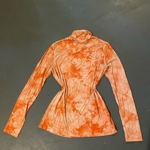 Orange tye dye turtle neck